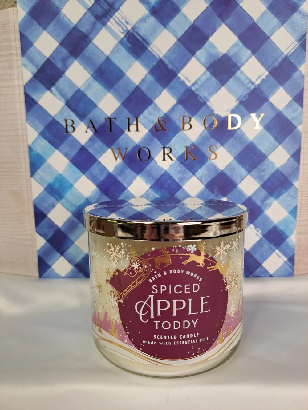 Bath & Body Works 'SPICED APPLE TODDY' Scented 3-Wick Candle in Luminous Wrap - Picture 3 of 14